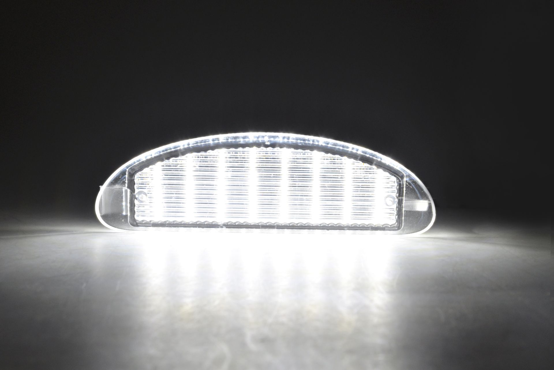 products/992/svetlo tablice twingo.jpg - LED SIJALICE ZA OSVETLJENJE TABLICE - RENAULT 032403) - Xenon Svetla Beograd